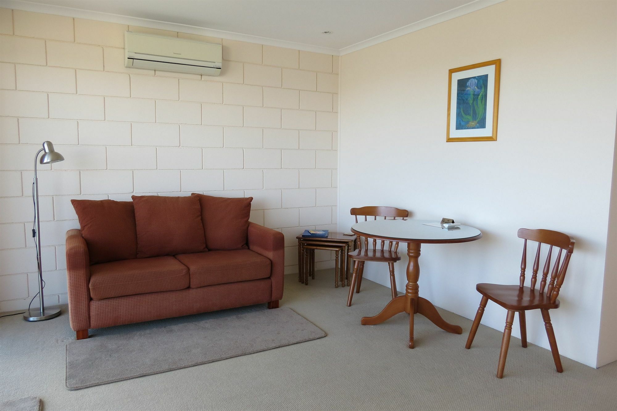 Penguin Mews Aparthotel เมริมบูลา ภายนอก รูปภาพ
